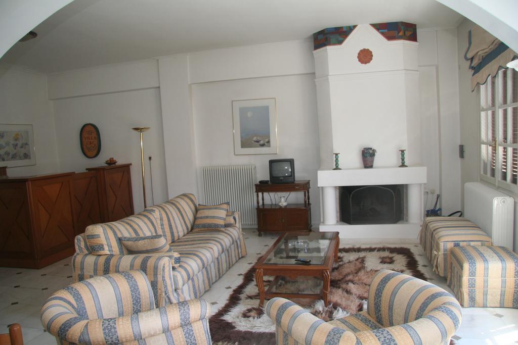 Villa C & C Delphi Exteriör bild