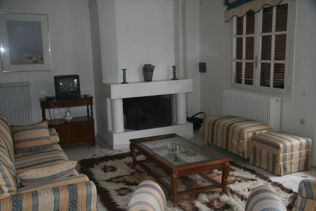Villa C & C Delphi Exteriör bild