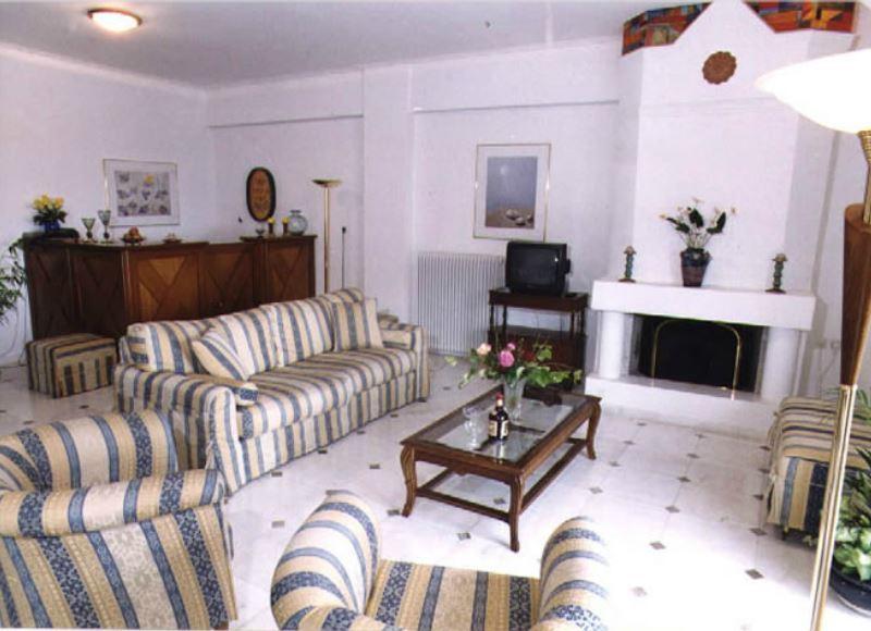Villa C & C Delphi Exteriör bild